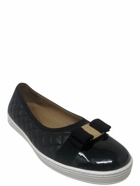 Salvatore Ferragamo Girls Quilted Black Leather Vara Bow Logo Sneakers 1.5